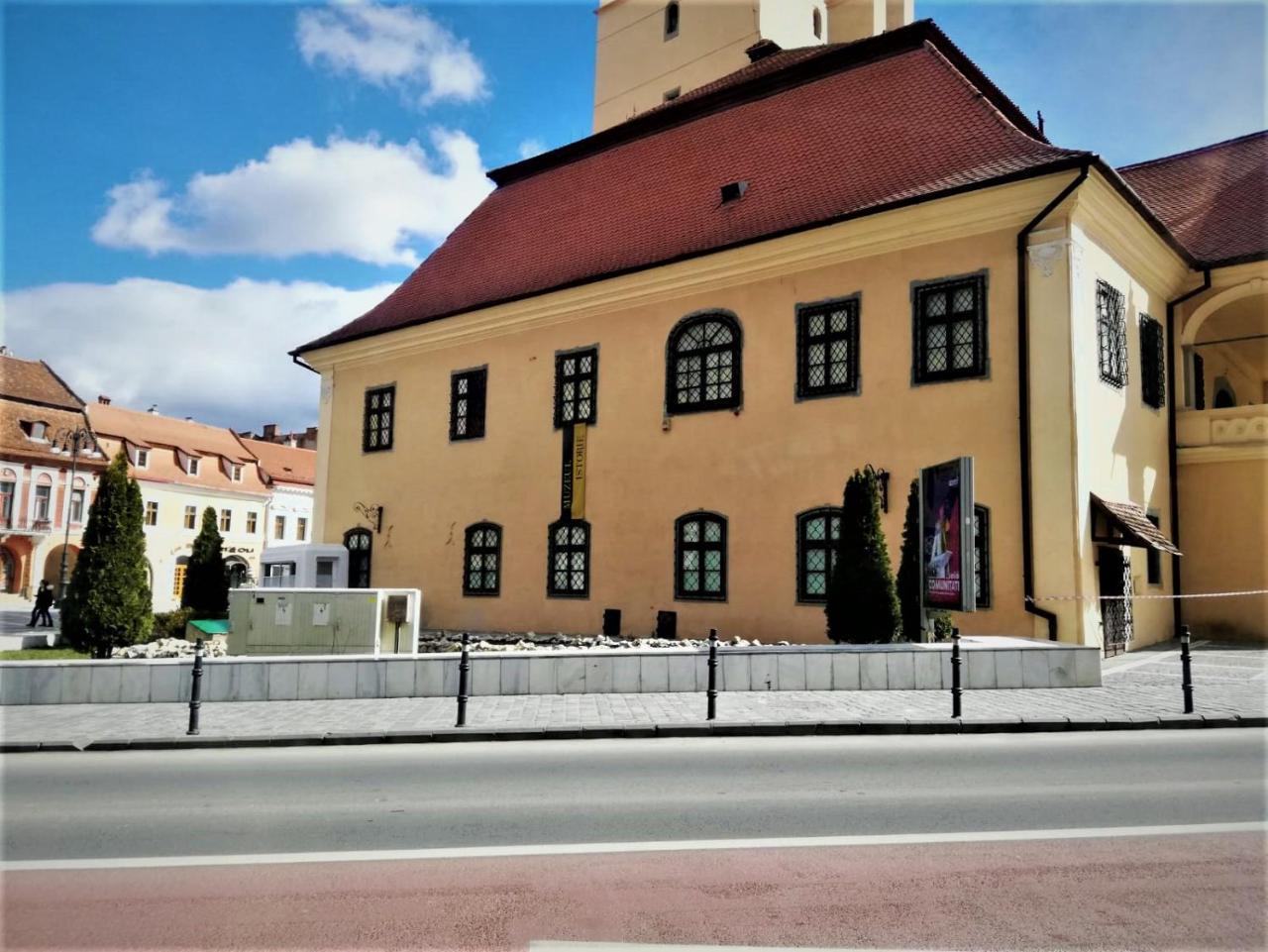 Leyla Hostel Braszów Zewnętrze zdjęcie