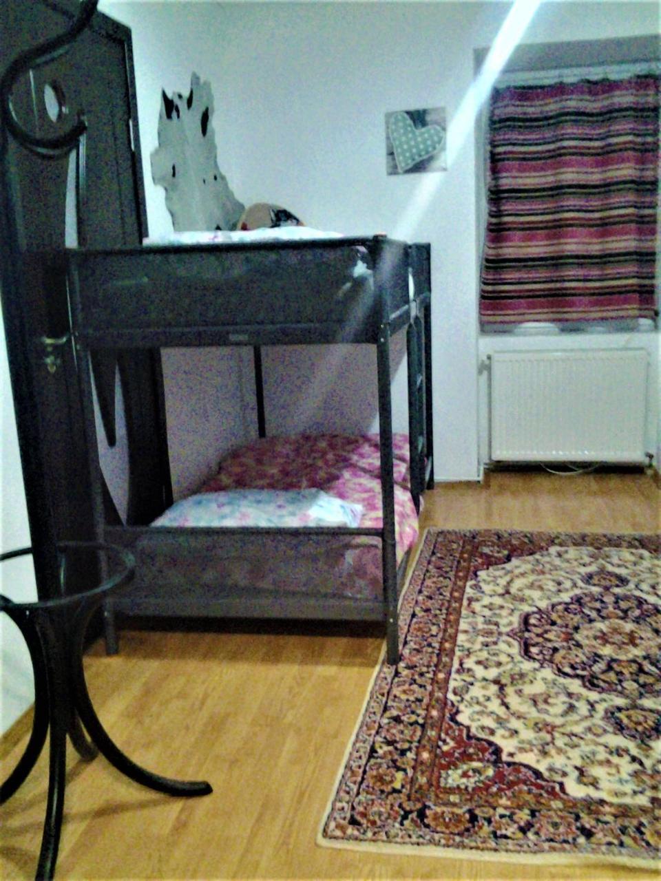 Leyla Hostel Braszów Zewnętrze zdjęcie
