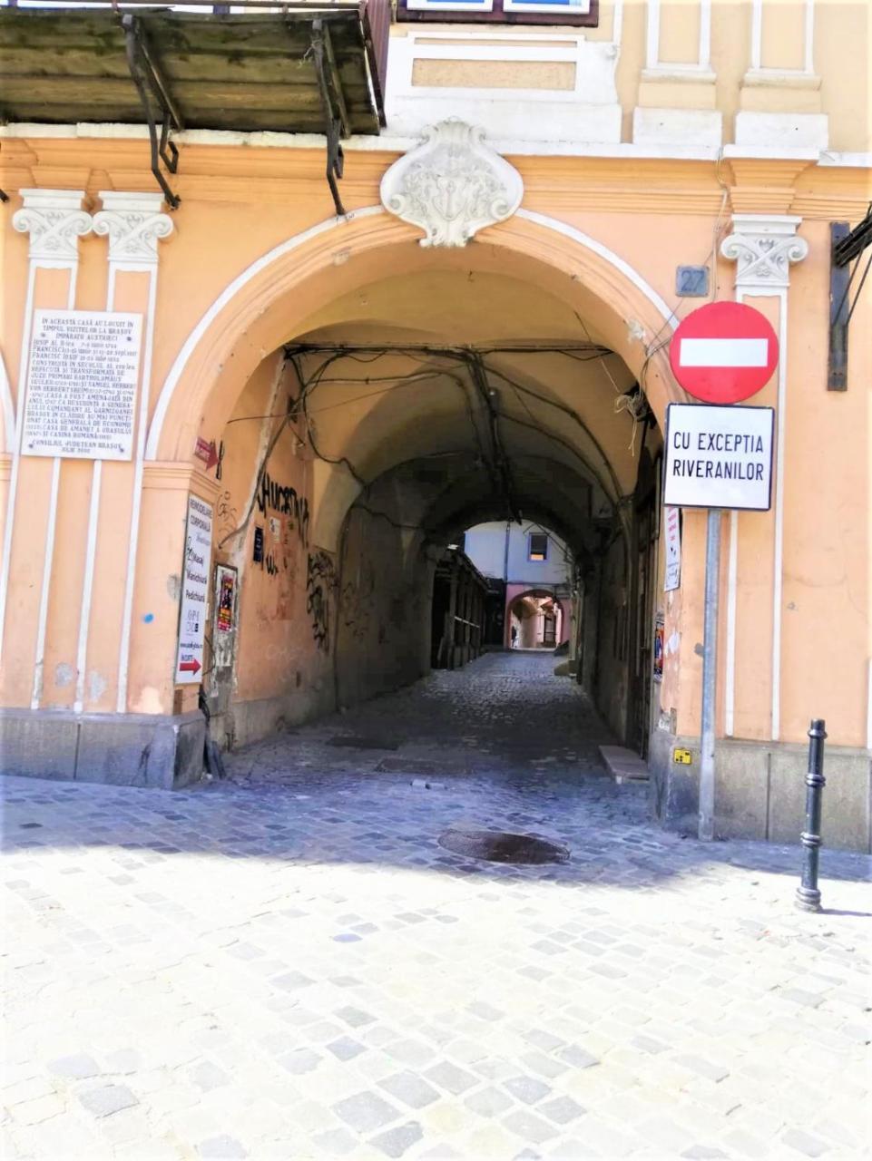 Leyla Hostel Braszów Zewnętrze zdjęcie