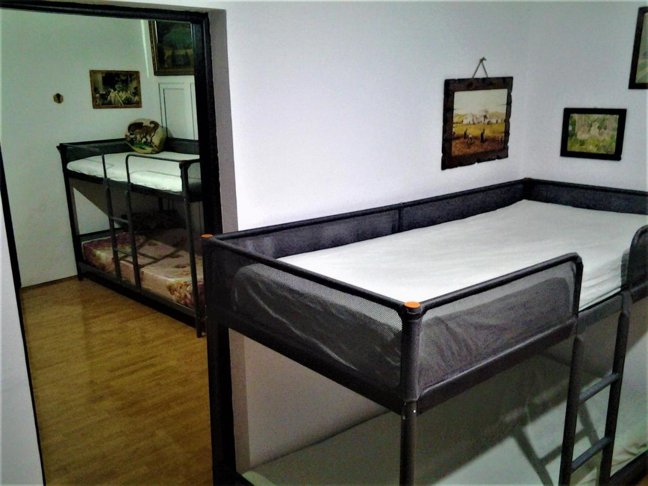 Leyla Hostel Braszów Zewnętrze zdjęcie