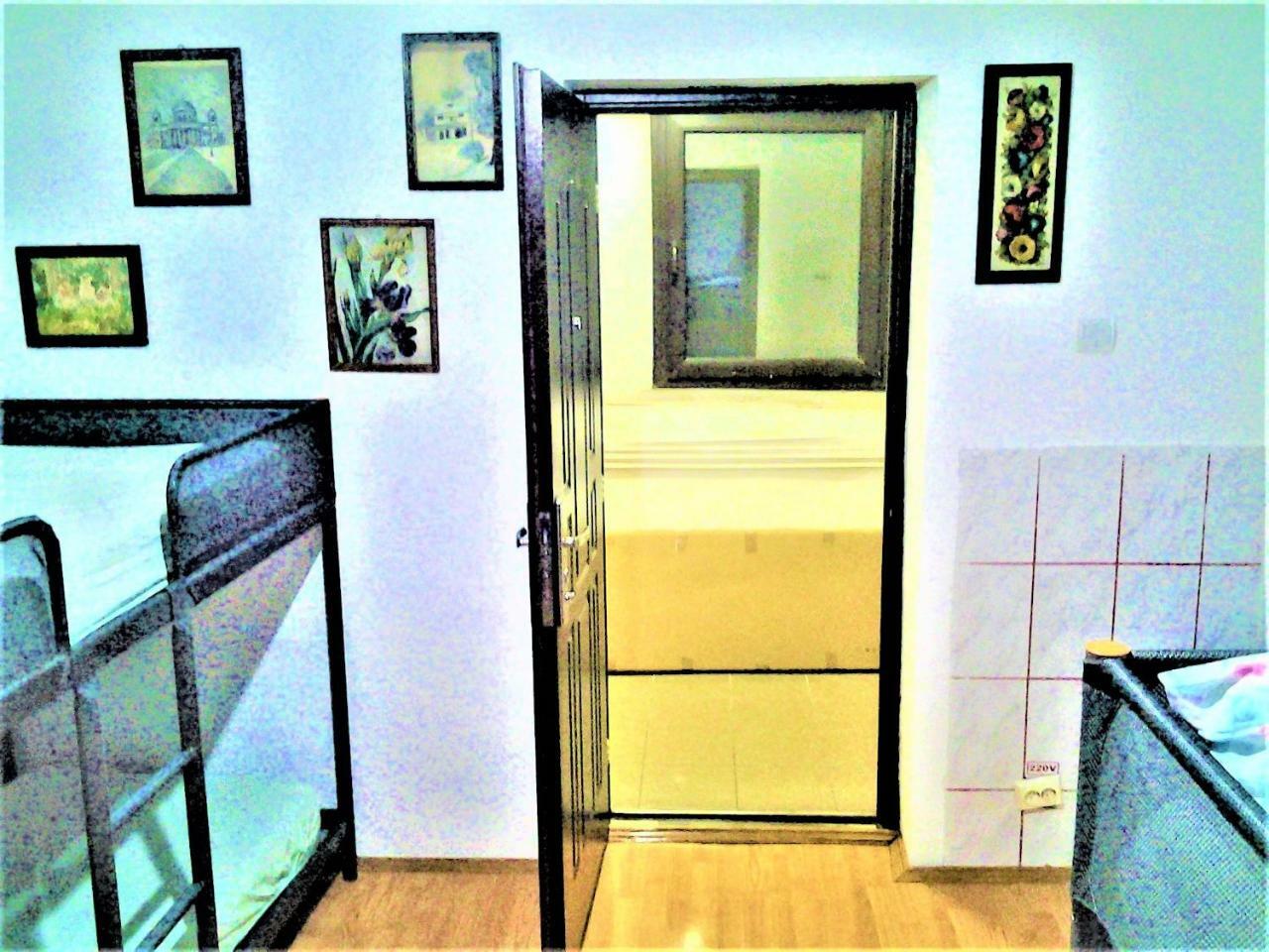 Leyla Hostel Braszów Zewnętrze zdjęcie